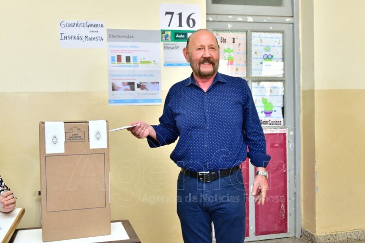 “Hay que votar, porque la Patria está en peligro, hay que defenderla”, advirtió Insfrán