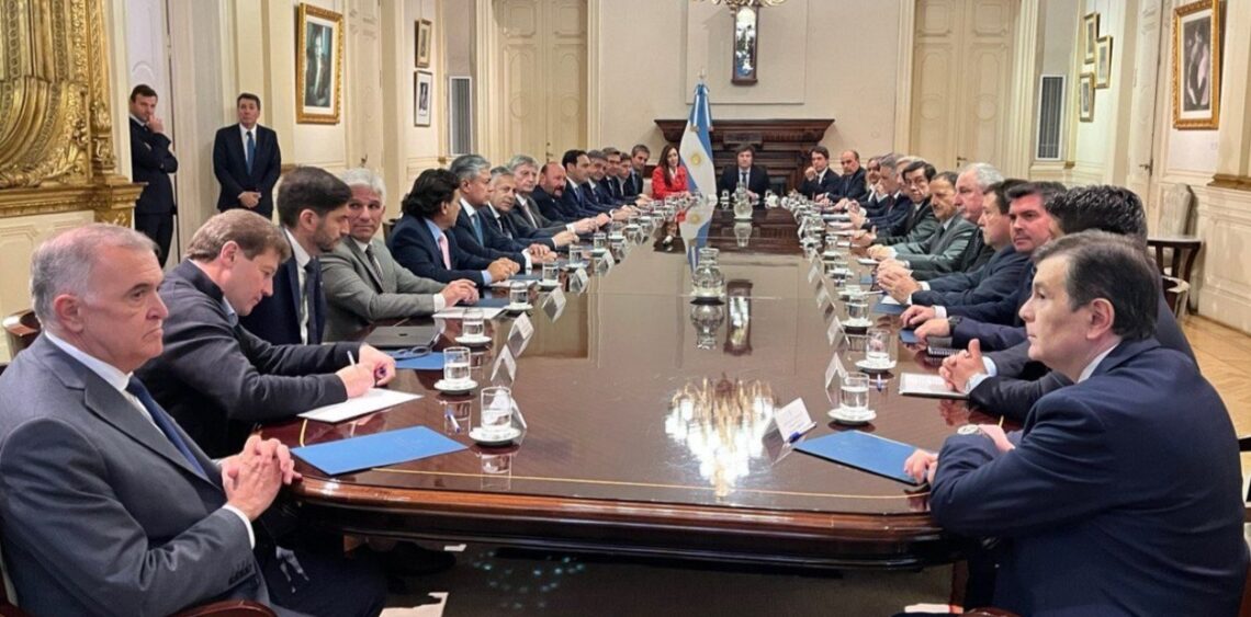 Insfrán y la Liga de Gobernadores rechazaron la restitución del Impuesto a las Ganancias