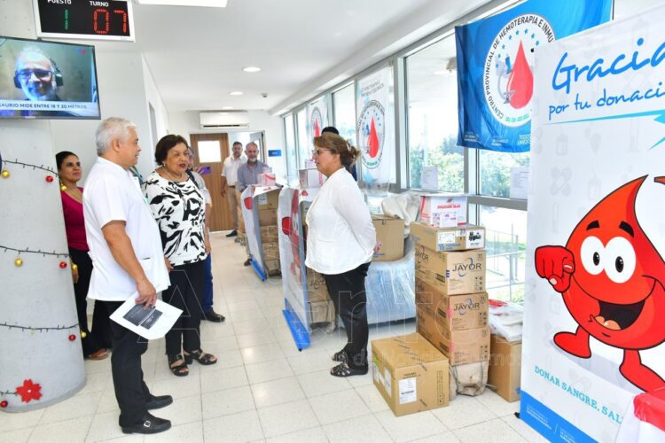 El Gobierno entregó nuevo equipamiento de hemoterapia a hospitales del interior y de Capital
