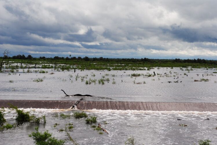 Celebran el ingreso del agua al vertedero de la Ruta 28