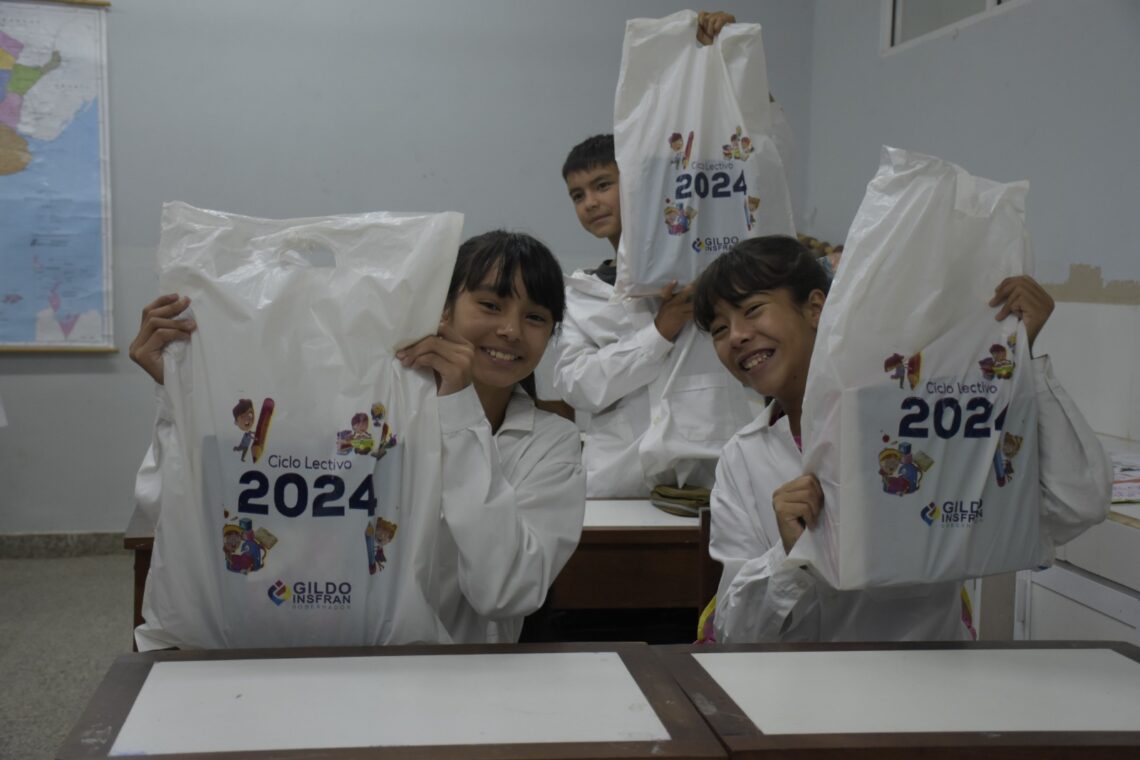 Distribución de kits escolares en Formosa: un gesto de compromiso y solidaridad
