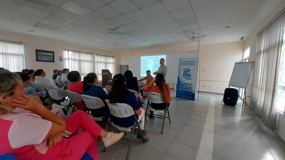 Una jornada de calidad y seguridad de la atención del paciente se desarrolló en el Hospital Distrital 8 “Eva Perón”