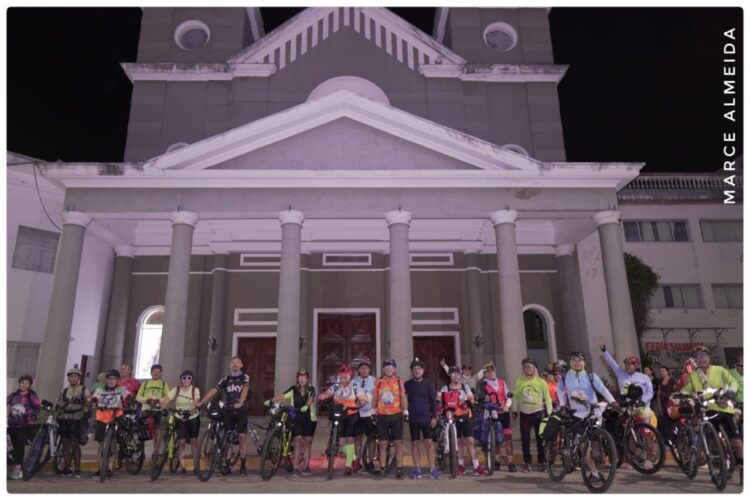 Cicloperegrinos comenzaron el Vía Crucis