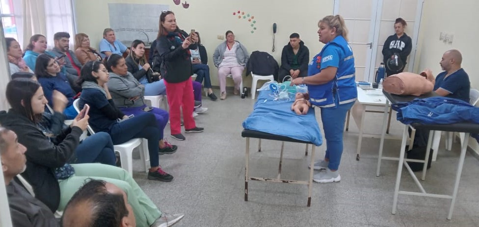 Equipo del centro de salud del barrio Juan Domingo Perón actualizó conocimientos en RCP
