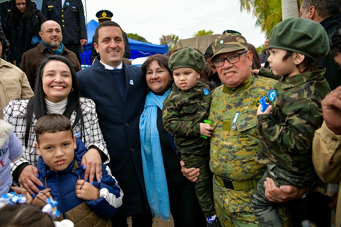 El vicegobernador Solís participó del acto por el Día de la Independencia en Pirané