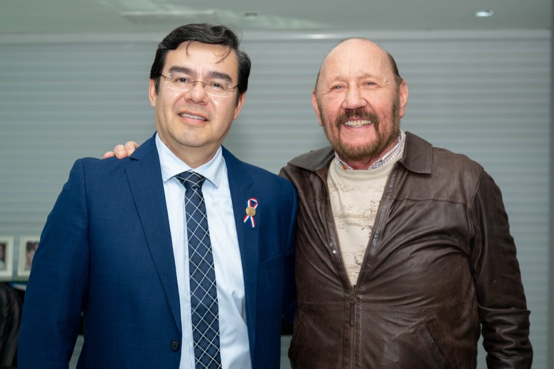 El gobernador Insfrán recibió al nuevo cónsul de Paraguay