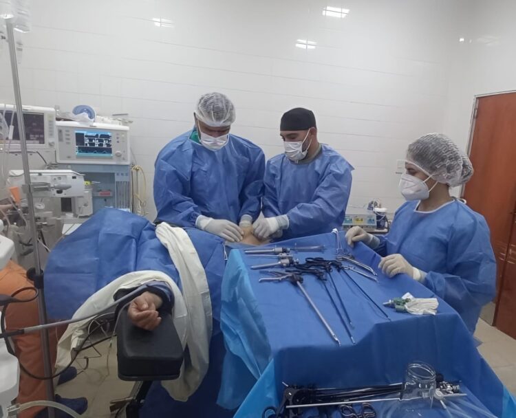 En el Hospital Distrital de Ibarreta se llevó a cabo la primera cirugía laparoscópica de lisis tubárica