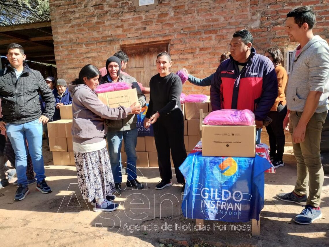 El Gobierno provincial entregó 26 mil cajas alimentarias y frazadas a familias aborígenes