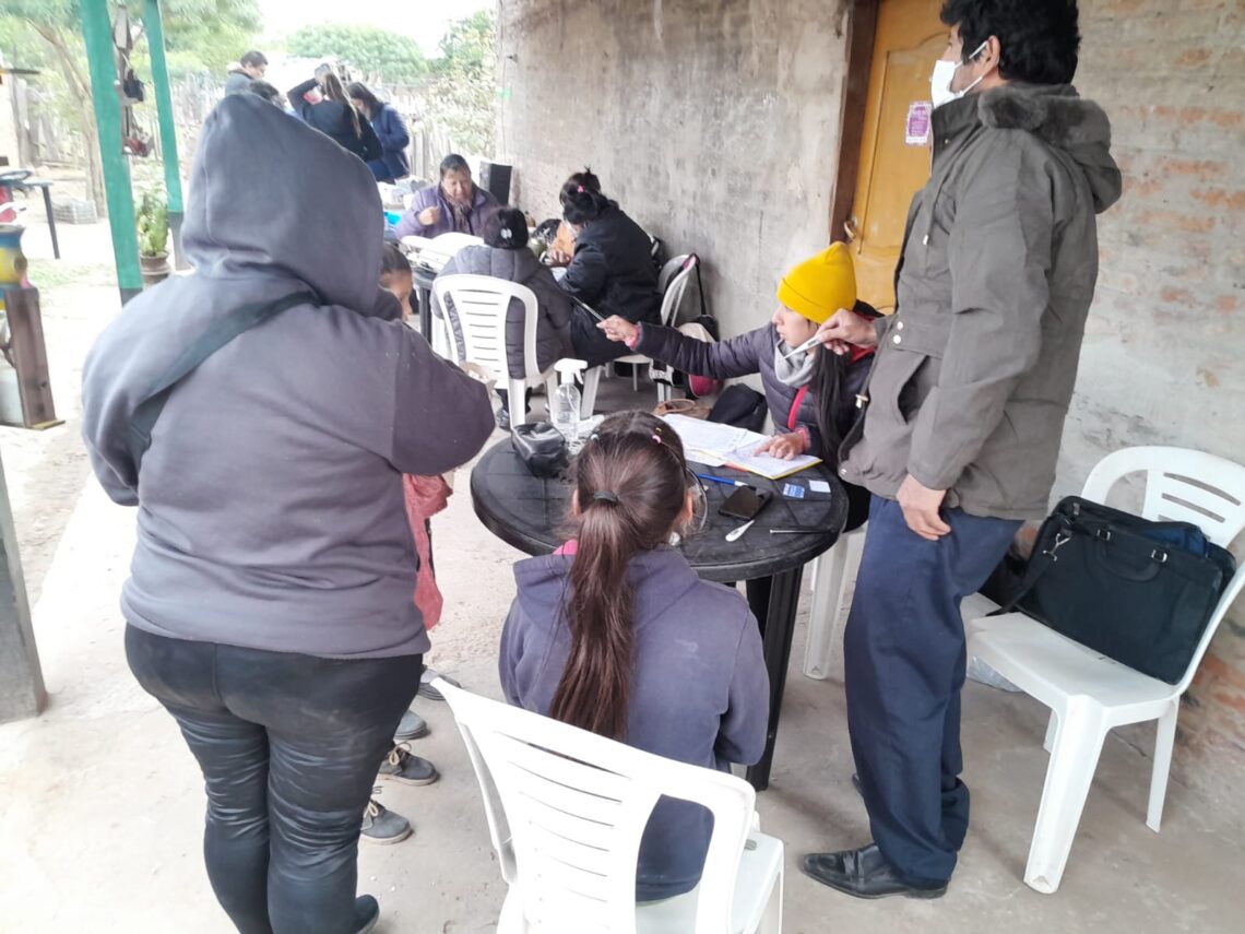 Completos servicios de salud gratuitos en los barrios de Palo Santo