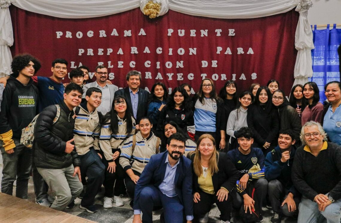Programa Puente: Unos 900 estudiantes secundarios ya se sumaron y este viernes cierra la inscripción