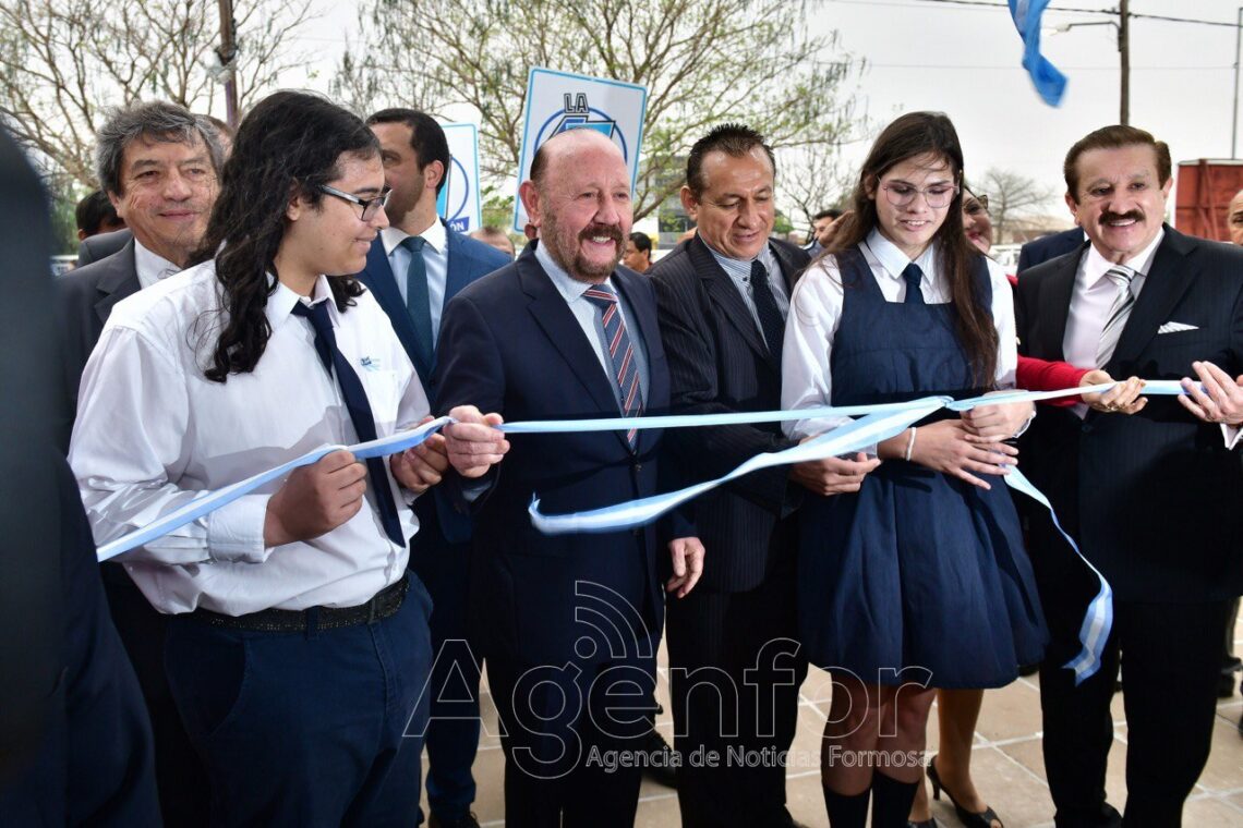 Insfrán encabezó el acto de inauguración de las obras de ampliación de la EPES N° 30 en el Eva Perón
