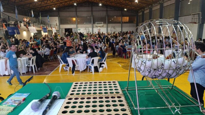 Bingo familiar para los empleados públicos que participaron de las Olimpiadas Deportivas