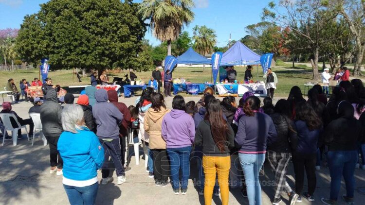 Por el Día Internacional de la Mujer Indígena, el Ministerio de la Comunidad realizó un agasajo en el Namqom