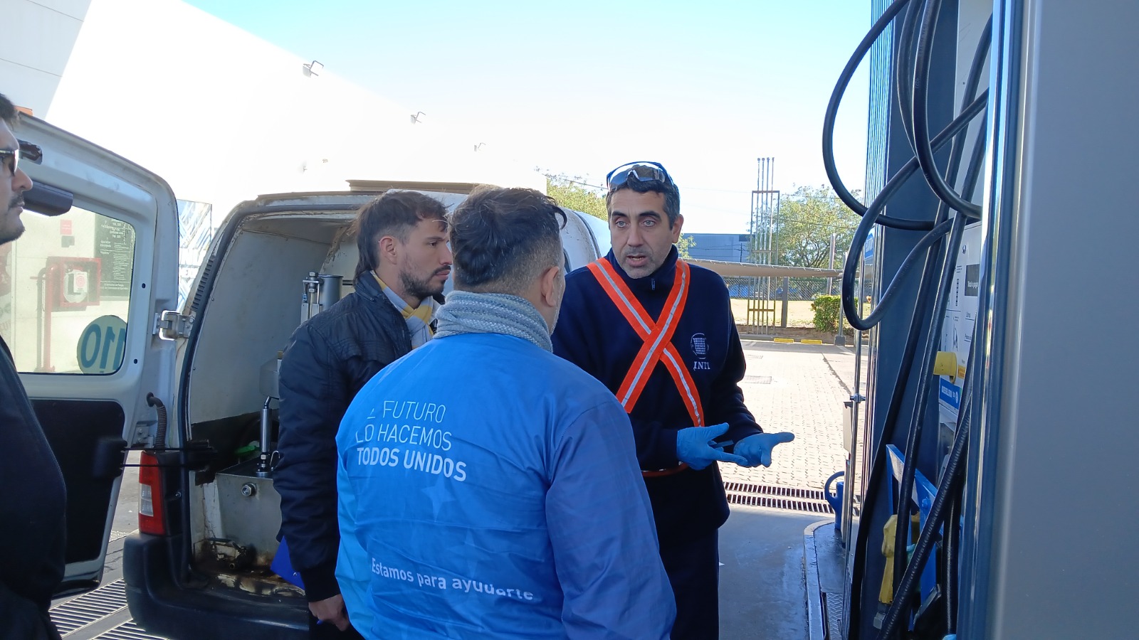 Defensa al Consumidor junto a técnicos del INTI continúa con la verificación en surtidores de combustible