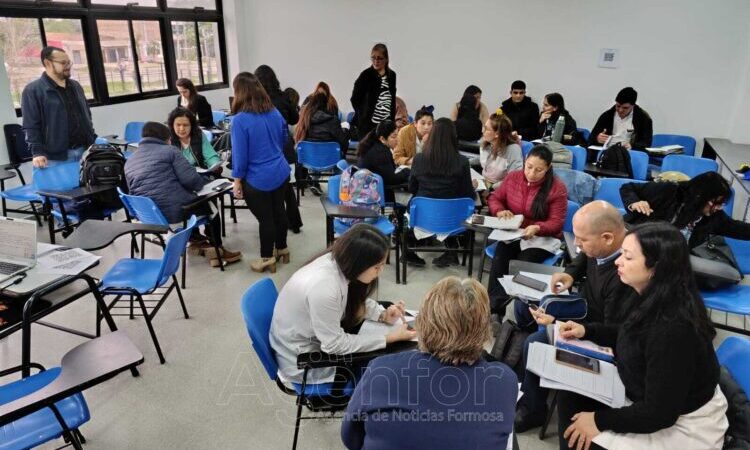 Segundo encuentro de capacitación docente en el Instituto Pedagógico Provincial 