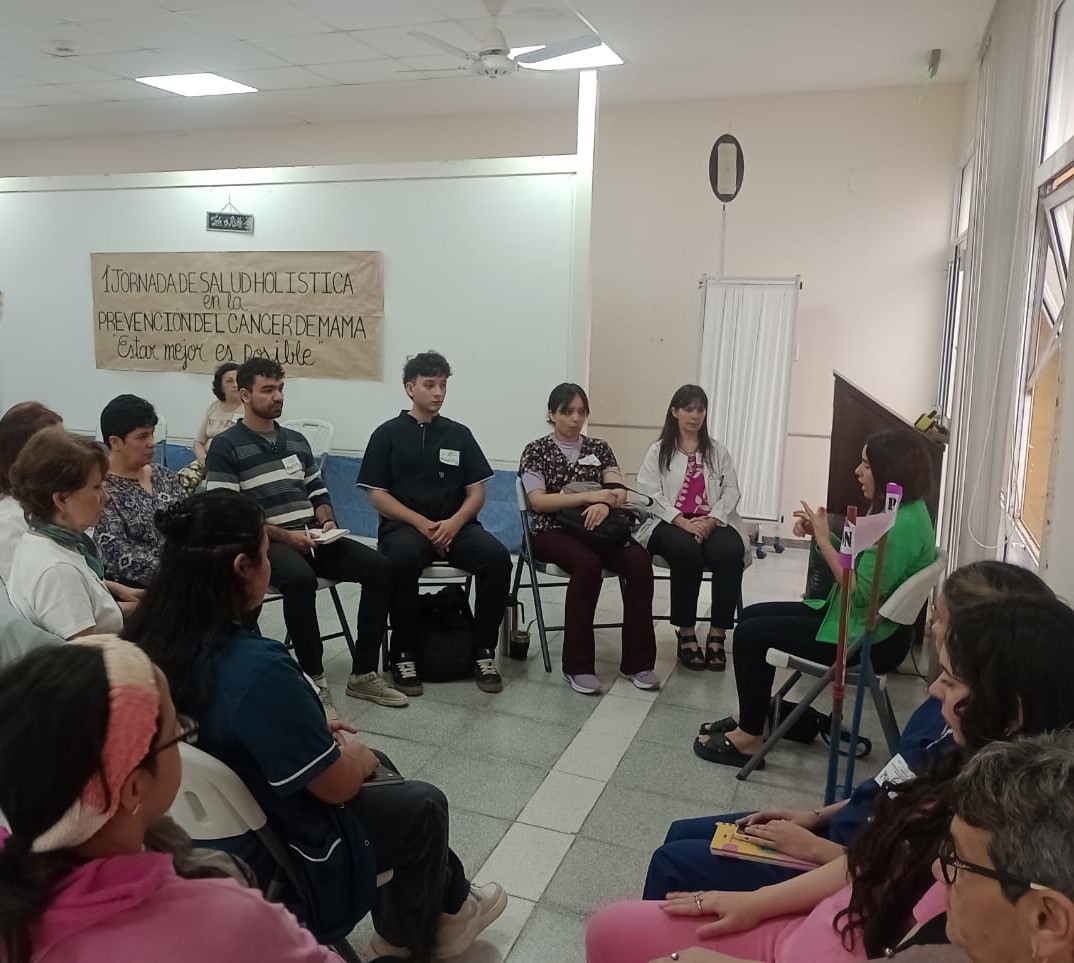 Mes Rosa en el Hospital Distrital N° 8: Se llevó a cabo la 1° Jornada de Salud Holística