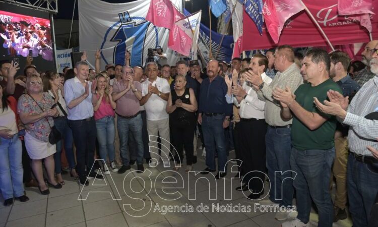 Insfrán encabezó el acto por el Día de la Lealtad Peronista