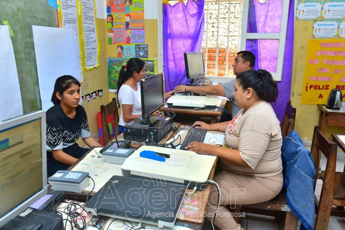 Vecinos de Fortín Soledad recibieron los servicios del Programa “Identidad Formoseña”