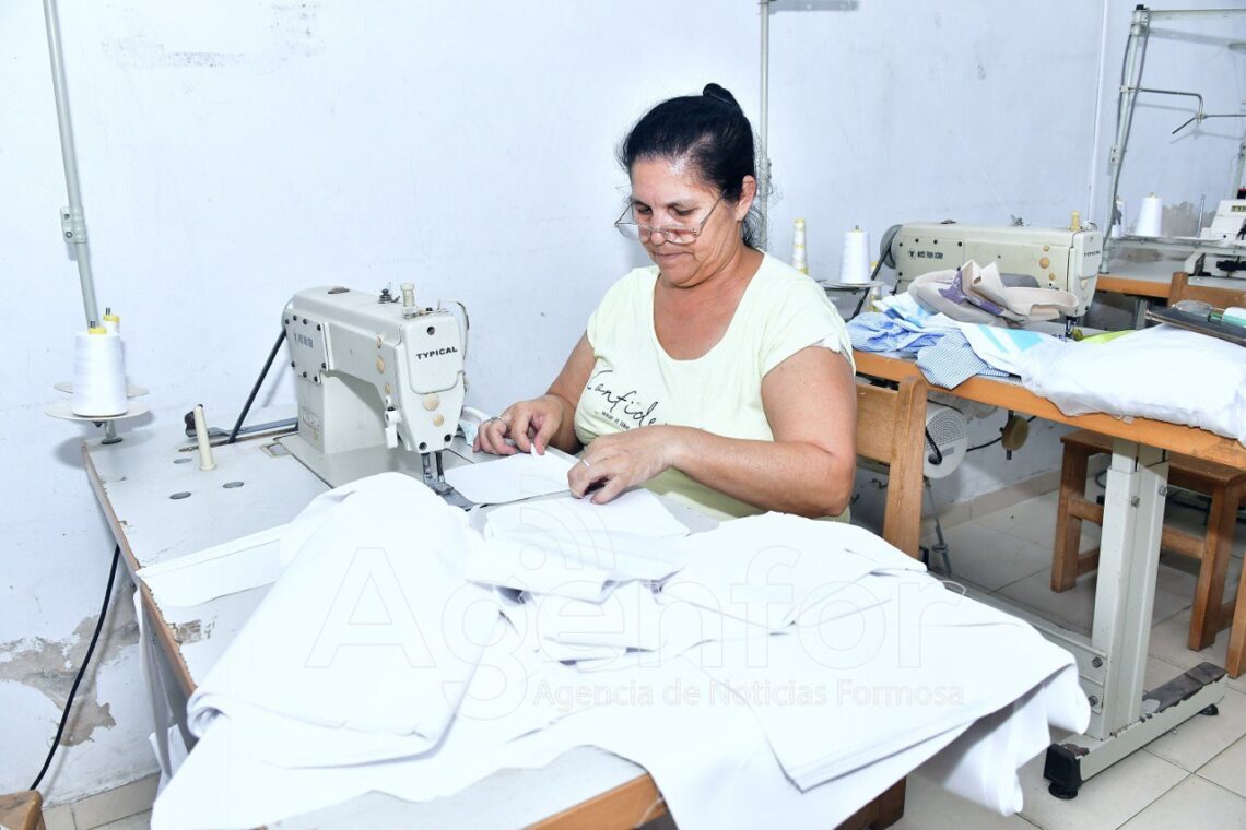 FONTEX tiene listos los guardapolvos para ser entregados en el inicio del ciclo 2025