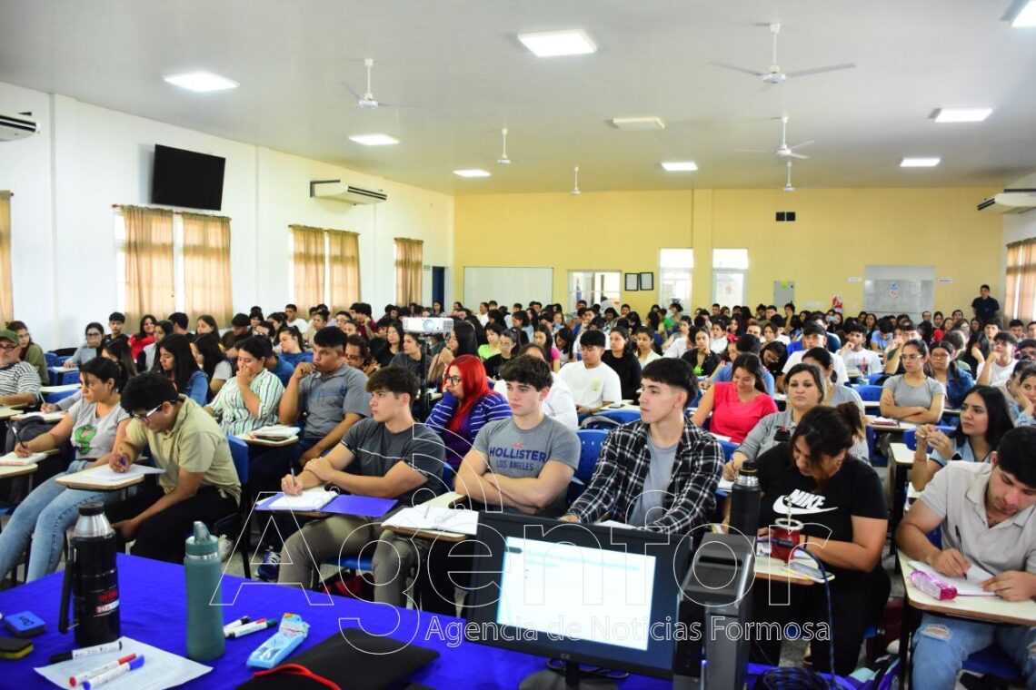 Dio inicio el Curso Básico Introductorio 2025 en la Universidad Provincial de Laguna Blanca