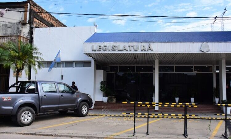 Insfrán anticipó que enviará dos proyectos de ley a la Legislatura