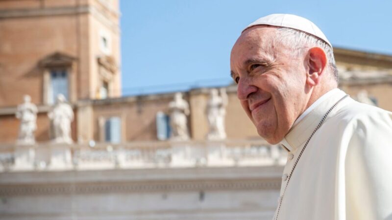 Emotiva despedida del gobernador Insfrán al Papa Francisco