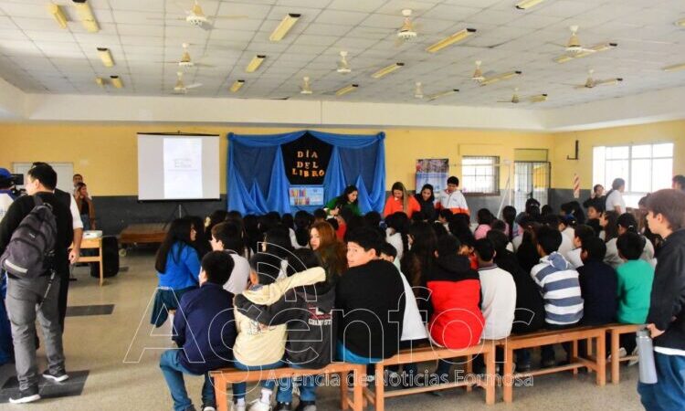 Promueven la lectura en estudiantes secundarios