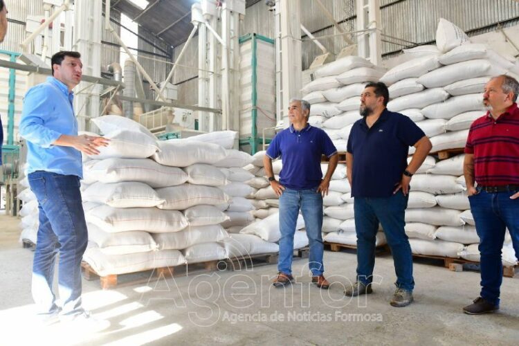 Agrofortuc presentó maquinaria adquirida a través del FONDIP