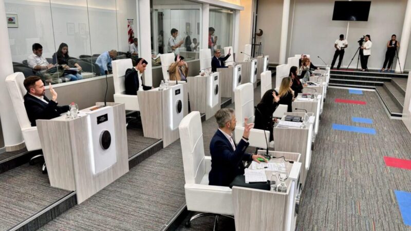 El Concejo capitalino bautizó al Lote 110 como “barrio 28 de Junio” y renombró al Lote 111 “Fray Salvador Gurrieri”