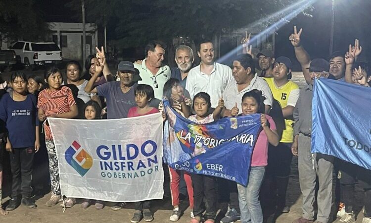 Eber Solís puso en funcionamiento el nuevo sistema lumínico de la cancha de Lote 47