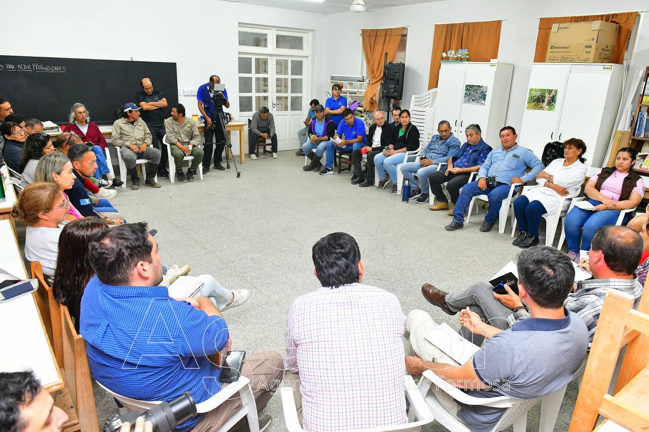 Reunión del Comando de Emergencia en Palo Santo: analizaron la situación y asistencia a zonas afectadas por las lluvias