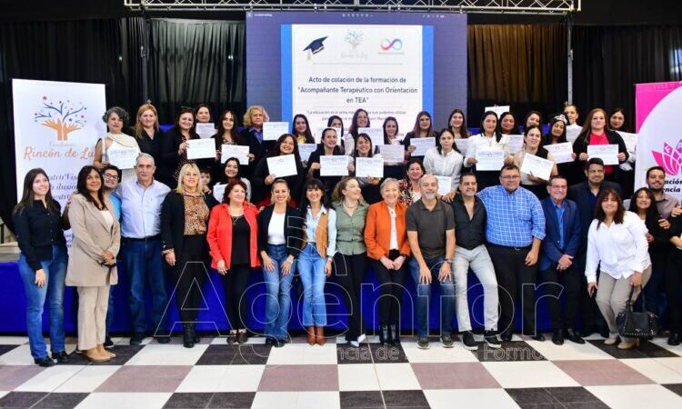 Celebraron el egreso de 40 nuevos Acompañantes Terapéuticos con Orientación en TEA