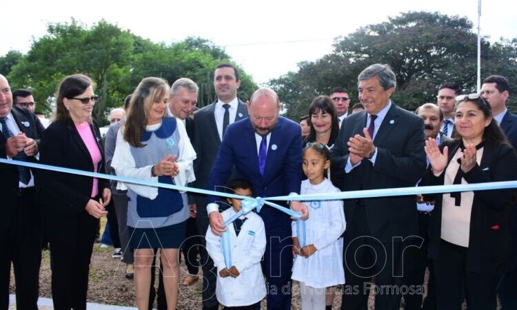 Herradura: El Gobernador inauguró dos escuelas más y llegó a las 1515 de su gestión