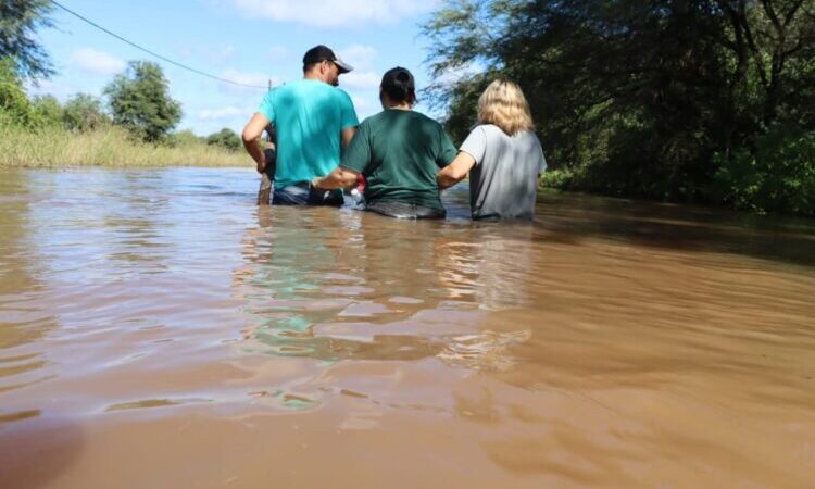 El Ministerio de Gobierno, Justicia, Seguridad y Trabajo despliega acciones coordinadas en respuesta a la emergencia hídrica en Formosa