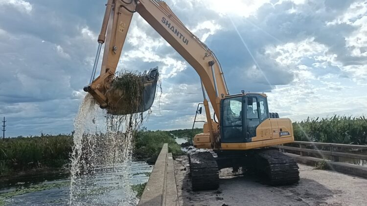 Vialidad Provincial trabaja intensamente desde varios frentes en zonas afectadas por la emergencia hídrica