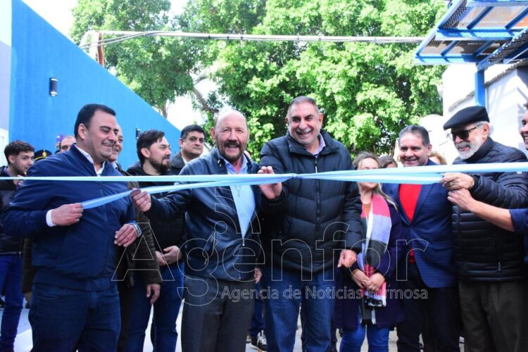 La Planta de Mezcla de Nutrición Parenteral Extemporánea de Laformed que habilitó el Gobernador es “única en la región del NEA”