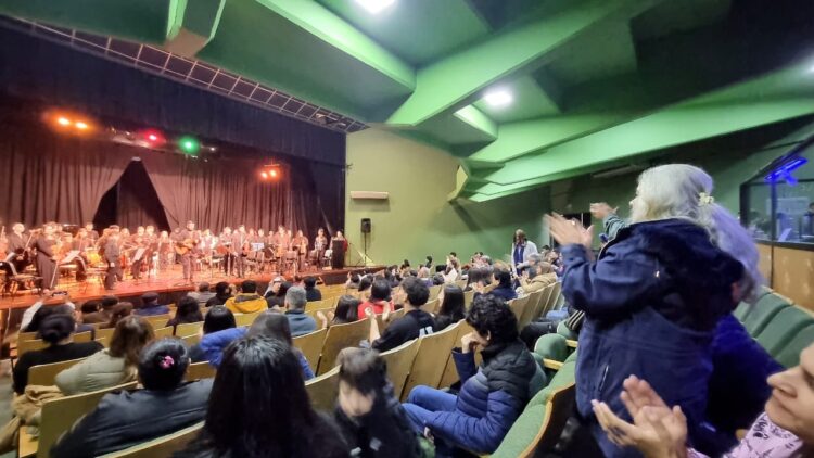 Brindaron un concierto que tuvo la novedad de unir el violín con el n’viké, instrumento de origen qom