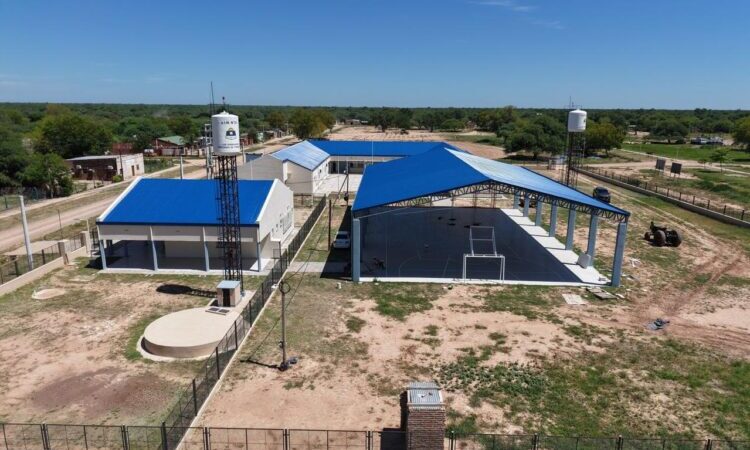 El Gobernador culminará la semana entregando valiosas obras en los Departamentos Bermejo y Patiño