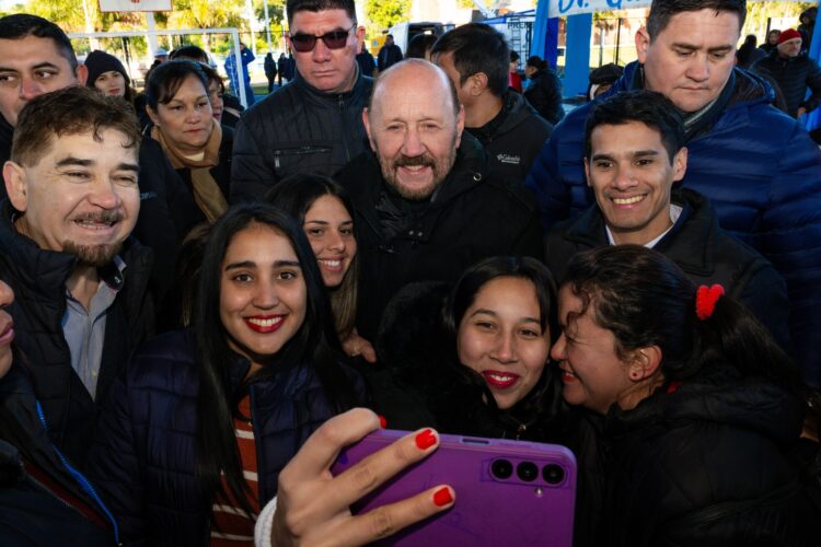 “Hasta el 29 no hay que bajar los brazos”, pidió el gobernador Insfrán