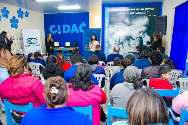 Se inauguró un Club Digital en el Centro Integrador de Acción Comunitaria “Eva Perón” del Barrio Lisbel Rivira
