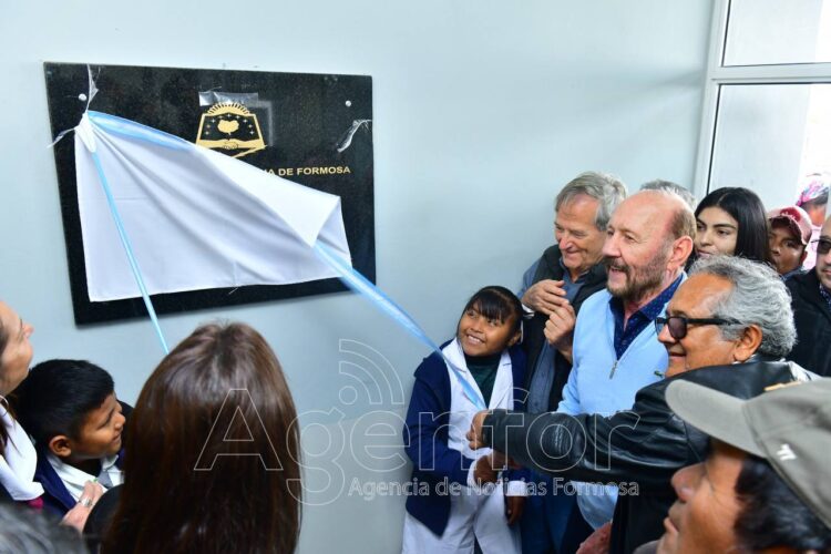 El Gobernador inauguró el nuevo edificio de la EPEP N° 482 del barrio La Esperanza de Juárez