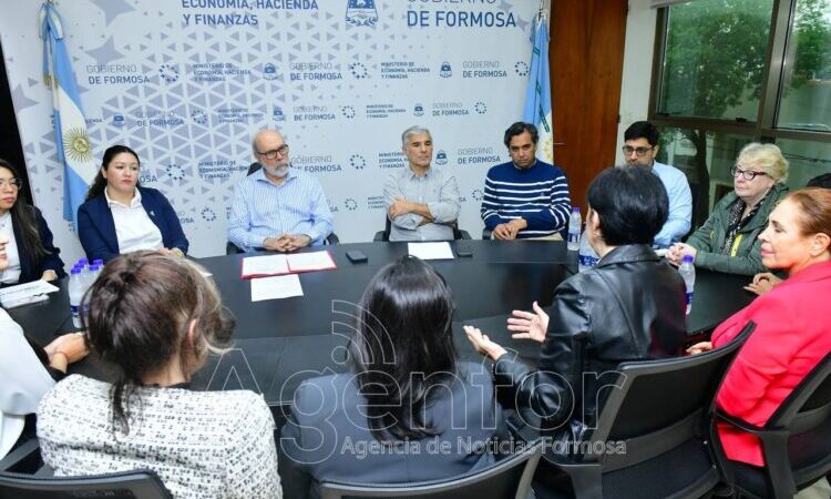 Línea crediticia del CFI: Economía mantuvo reunión informativa con mujeres empresarias