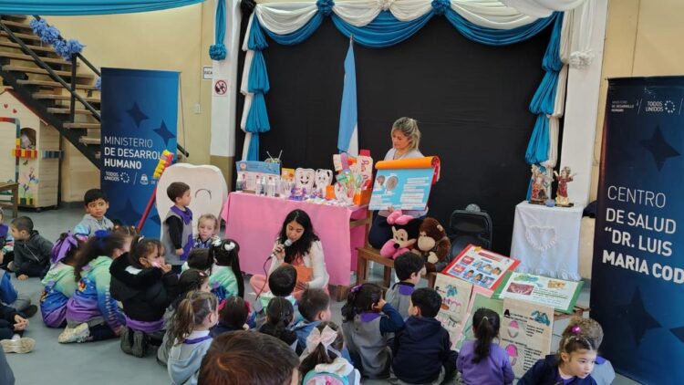 El centro de salud “Luis María Codda” enseña variados temas de salud en los jardines de infantes