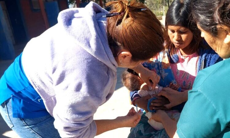 Más de 700 dosis de vacunas fueron aplicadas a niñas y niños menores de dos años en el oeste formoseño