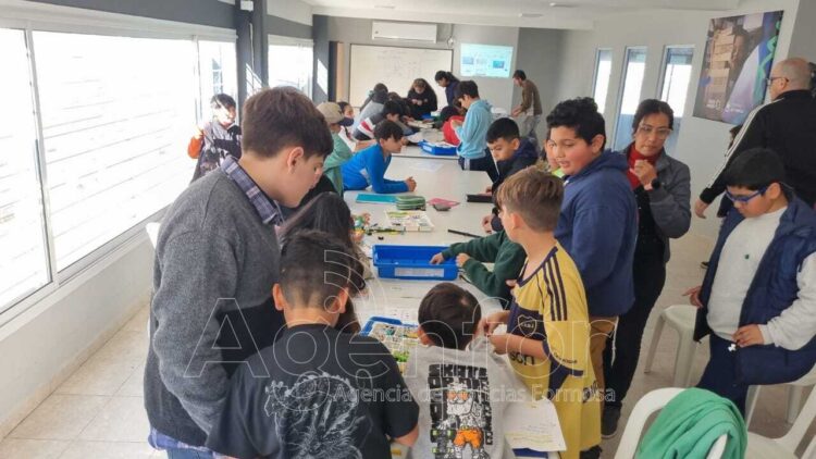 Ajedrez y robótica, dos propuestas que se suman de manera gratuita al Centro Comunitario de La Nueva Formosa