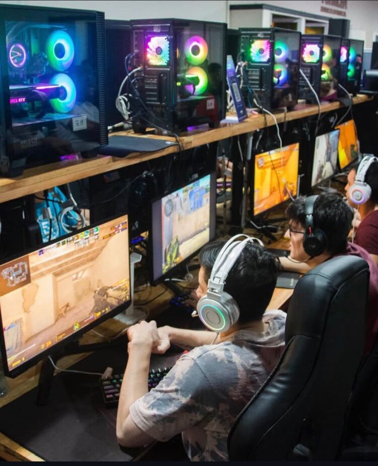 Vacaciones con tecnología, cultura y diversión en el Mercado Comunitario de Emprendedores