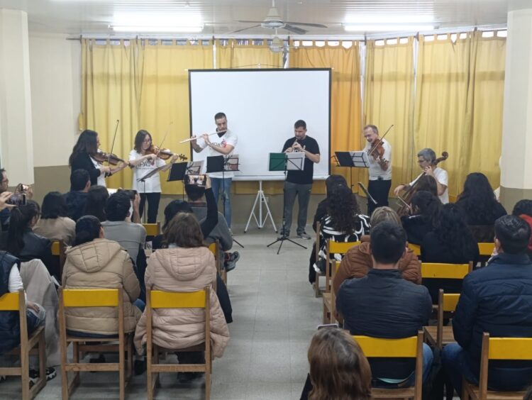 “Música para el Alma” brindó una charla a estudiantes del Instituto Superior de Arte
