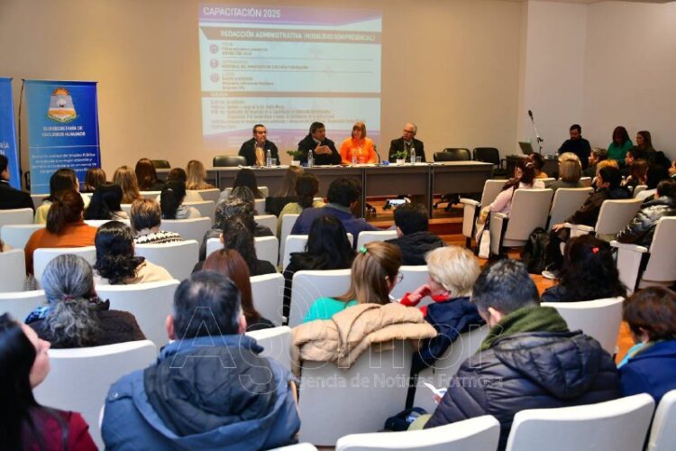 Inició capacitación en redacción administrativa para agentes de Educación