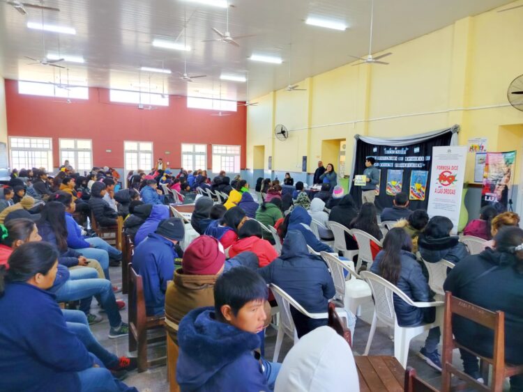 Brindaron una importante charla sobre cuidados de la salud mental en la colonia aborigen Bartolomé de las Casas