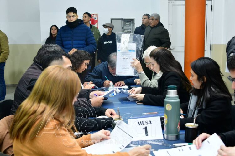 Comenzó el escrutinio definitivo de las elecciones legislativas y de convencionales